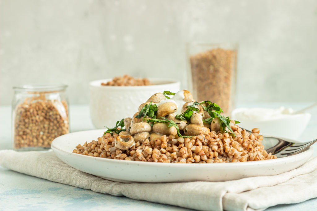 Bouillie de sarrasin aux champignons de Paris - Recette Sport